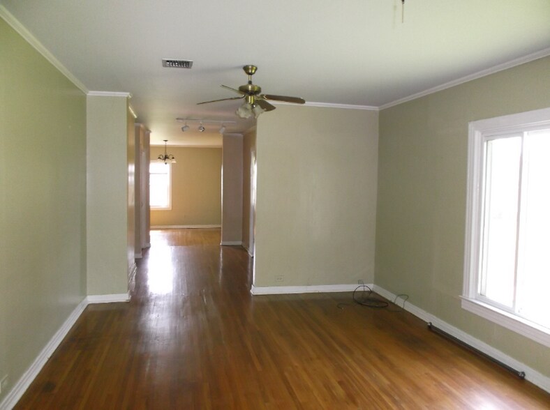 Building Photo - 2034 Fuselier Rd