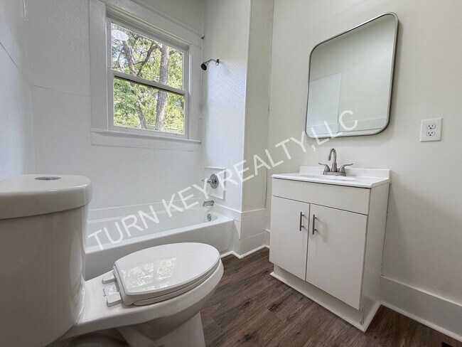 Building Photo - Home for rent in Birmingham