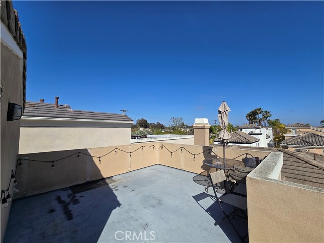 Building Photo - 624 Goldenwest St