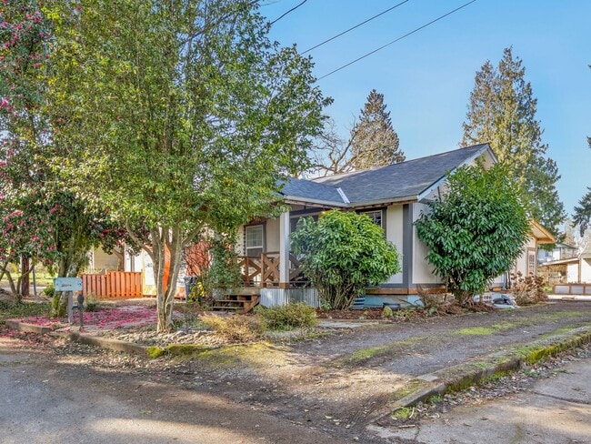 Building Photo - Adorable, fully updated 1-bdr/1-bath Milwa...