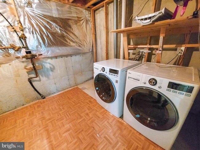 Building Photo - 13654 Palmetto Cir