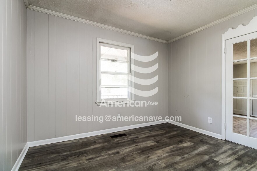 Building Photo - 2246 Garrison St