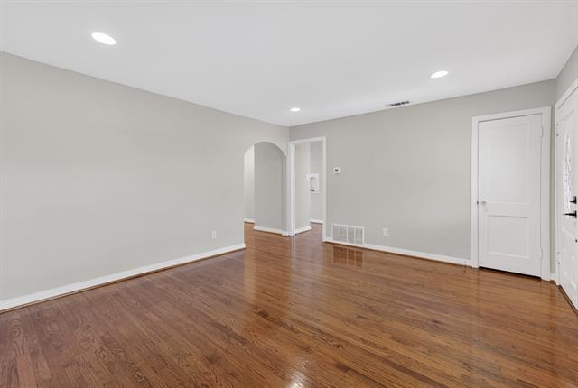 Building Photo - 3021 Ryan Pl Dr