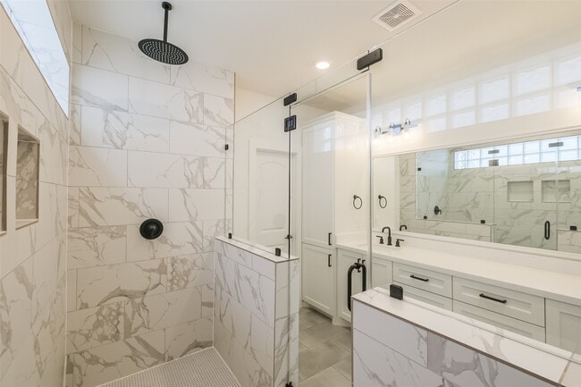 Building Photo - 2017 Lou Ellen Ln