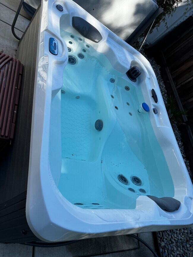 Building Photo - 3429 Bernal Ave