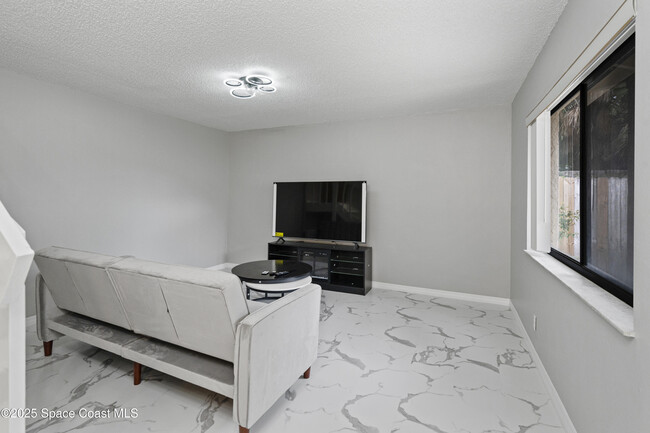 Building Photo - 3263 Sand Ct