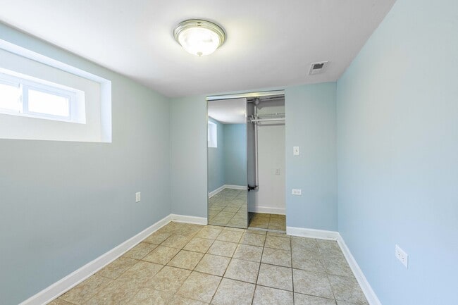 Building Photo - 5557 S Kildare Ave