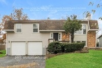 Building Photo - 714 N Pinecrest Rd