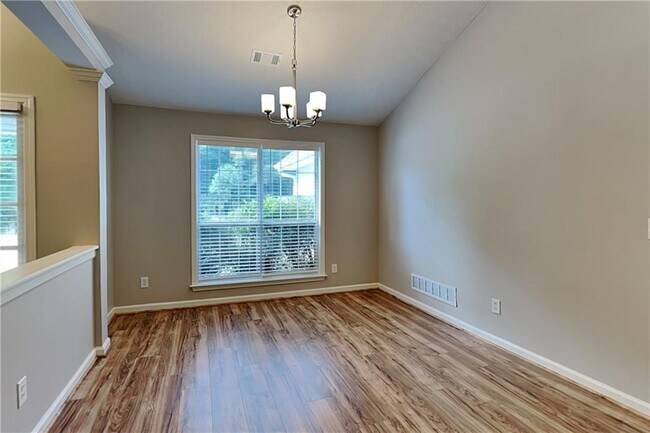 Building Photo - 263 Buckingham Dr