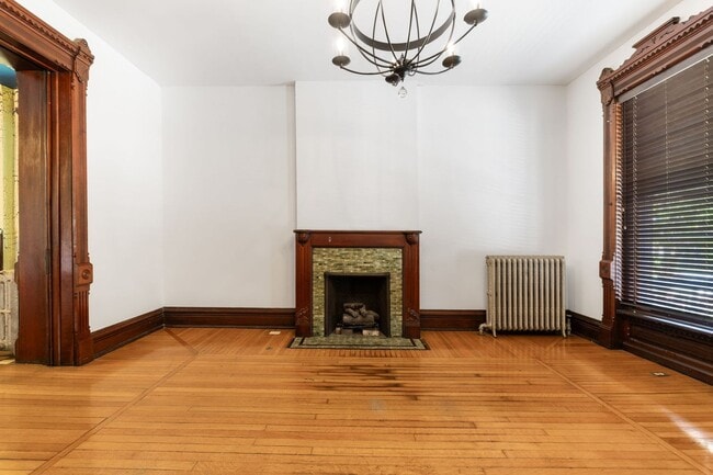 Building Photo - Huge Brick House in Victorian Village/Short North, Beautiful Woodwork 3 Car Garage and Swimming pool