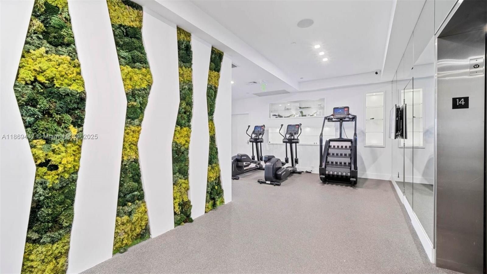 Building Photo - 1100 Biscayne Blvd