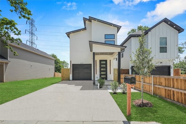 Building Photo - 420 N Moore St