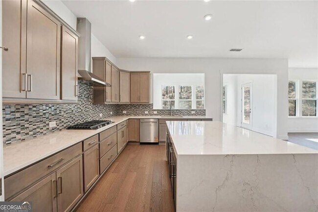 Building Photo - 2815 Medford Dr