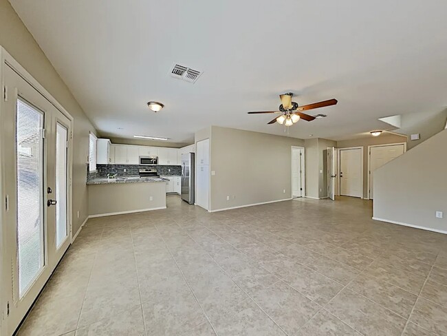 Building Photo - 11826 W Laurel Ln