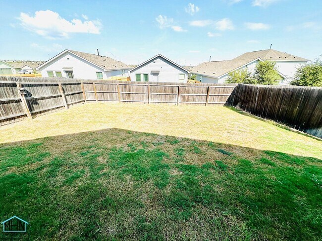 Building Photo - Come Home and Relax in Style in this 3Bedroom 2Bath Home located just a short drive down 1604 fro...