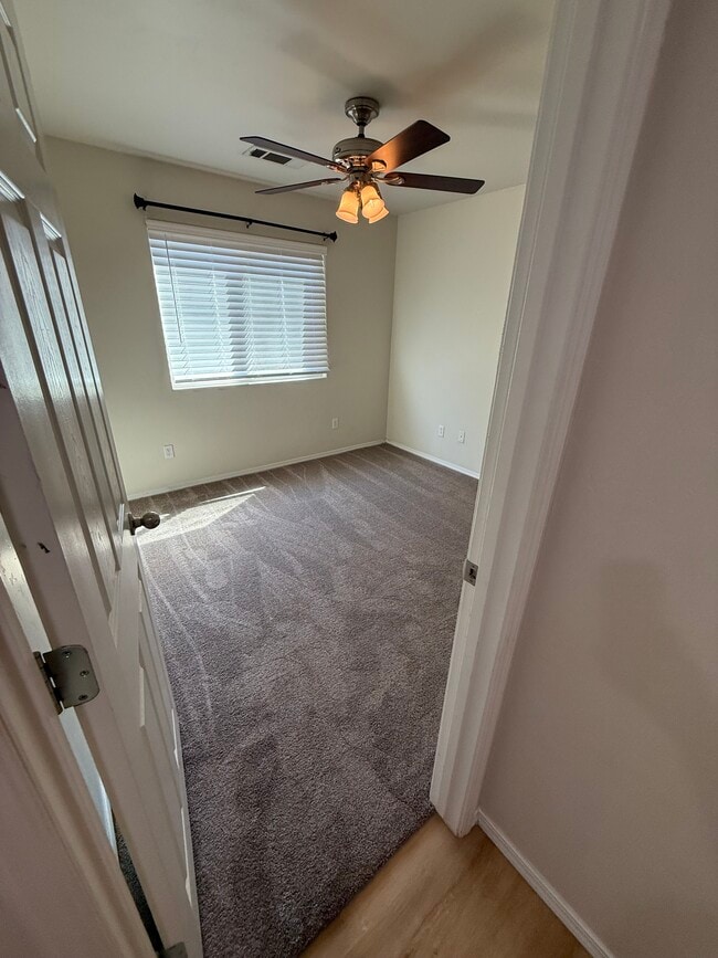 Building Photo - 1394 W Bella Oaks Way