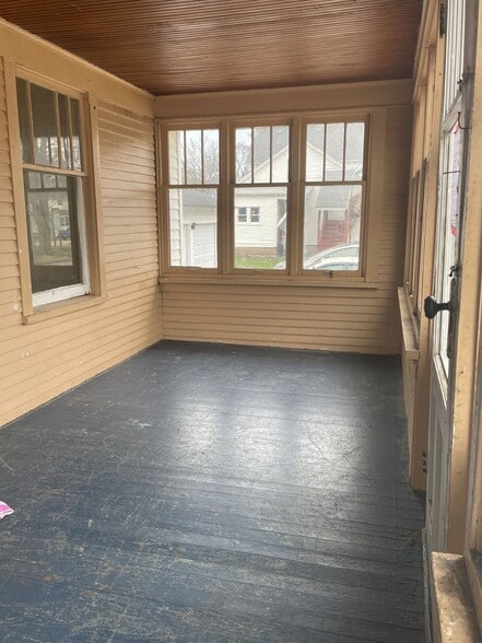 Building Photo - 400 Washington Ave