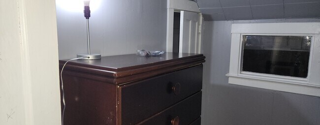 Bedroom 2.2 - 22 Margaret St