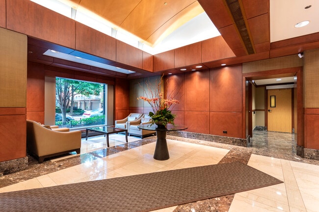 Building Photo - 415 E North Water St