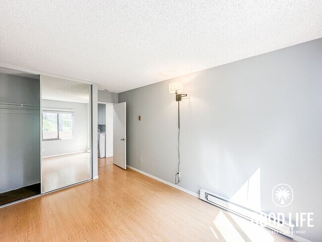 Building Photo - 8754 Wahl St