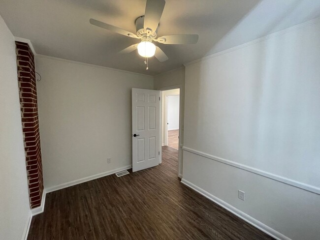 Building Photo - Updated 3/1 House in South Rome- $1,295