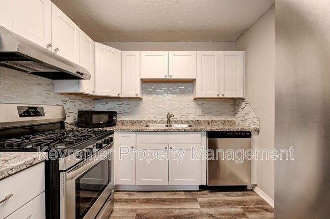 Building Photo - 220 W Jacobs Dr