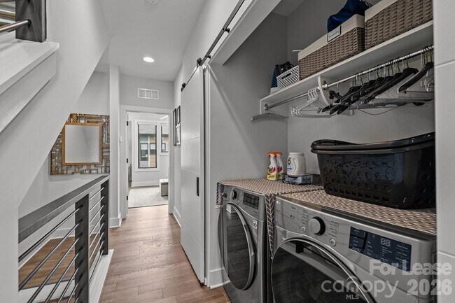Building Photo - 1207 Minter Pl