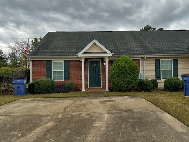 Building Photo - MOVE in Ready near Ft Gordon