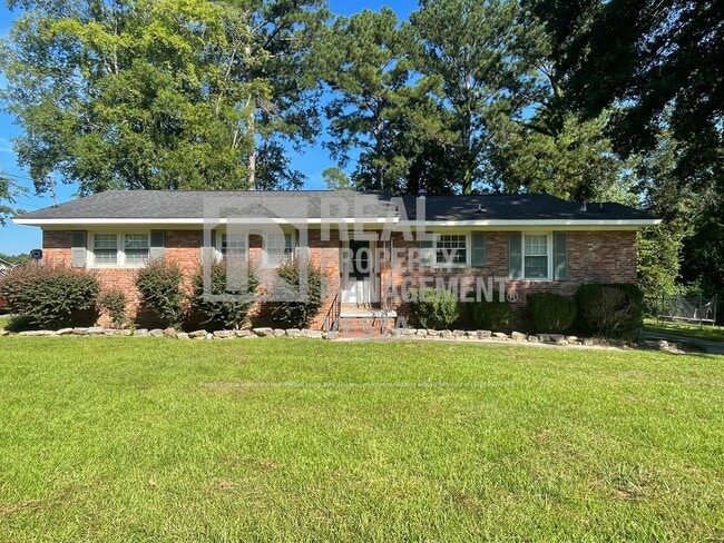 Primary Photo - 2458 Kensington Rd