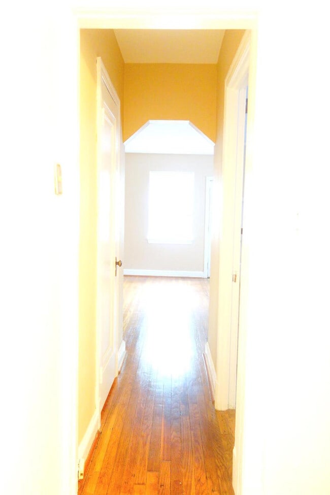 Building Photo - 8409 Greenwood Ave