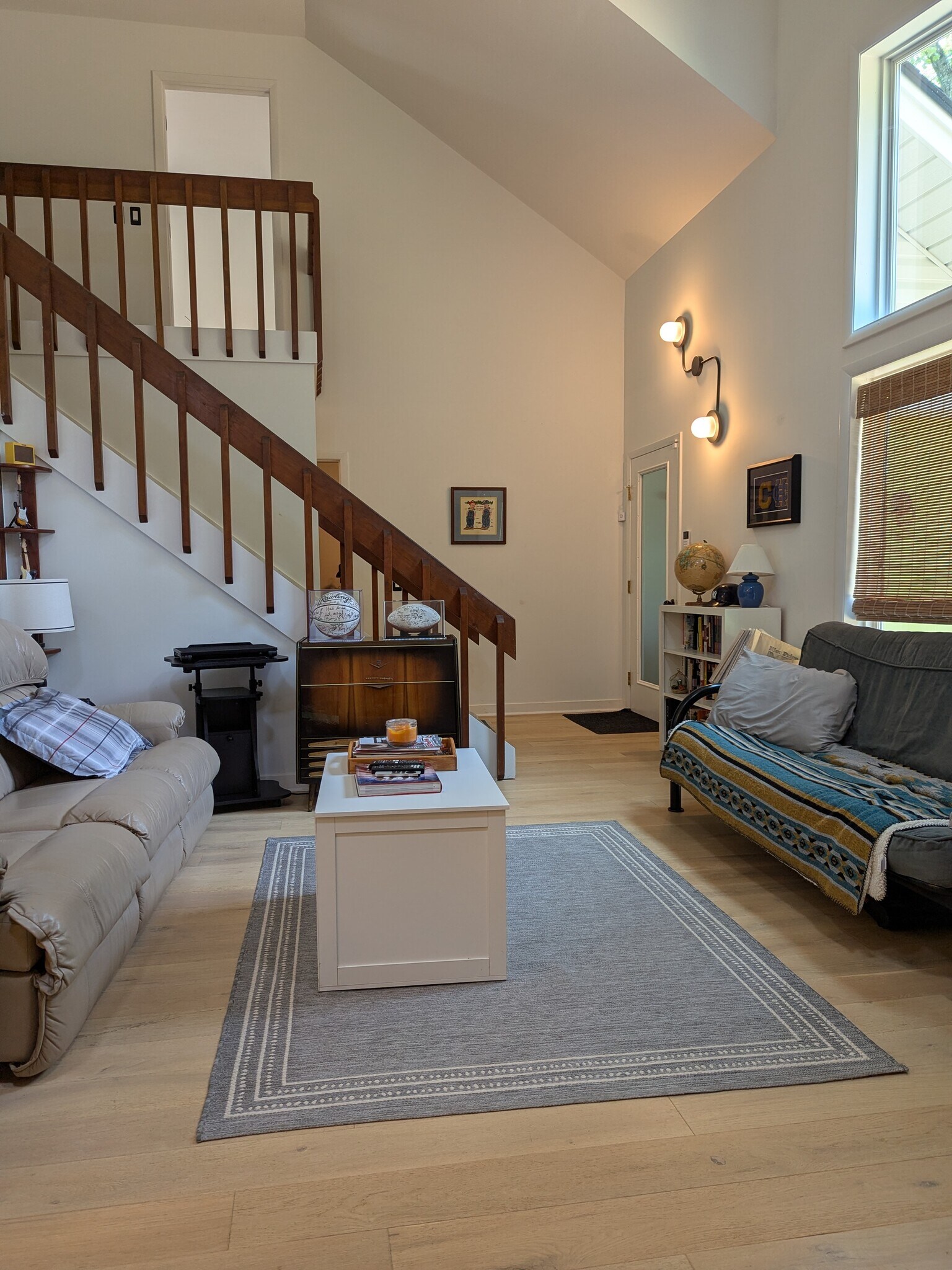 Living - 3501 Octavia St