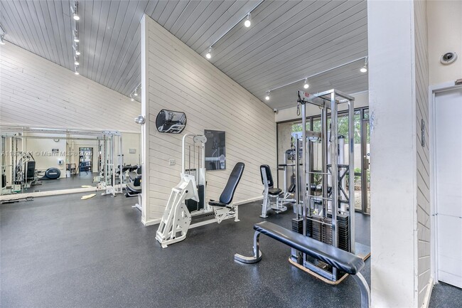 Building Photo - 2209 S Cypress Bend Dr