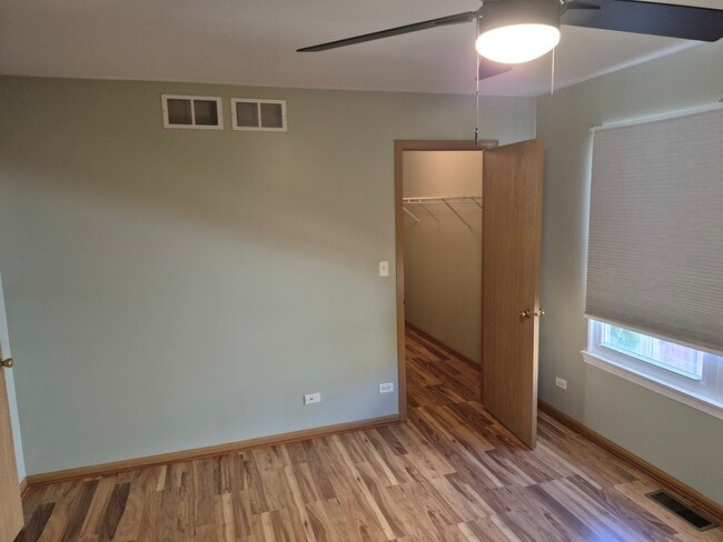 Building Photo - 776 Chesterfield Ln