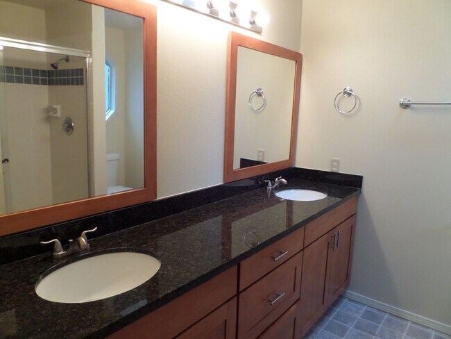Building Photo - Fantastic HUGE Remodeled 4 Bedroom Home Wi...