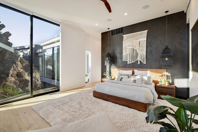 Building Photo - Private Foothills Sanctuary Minutes from D...