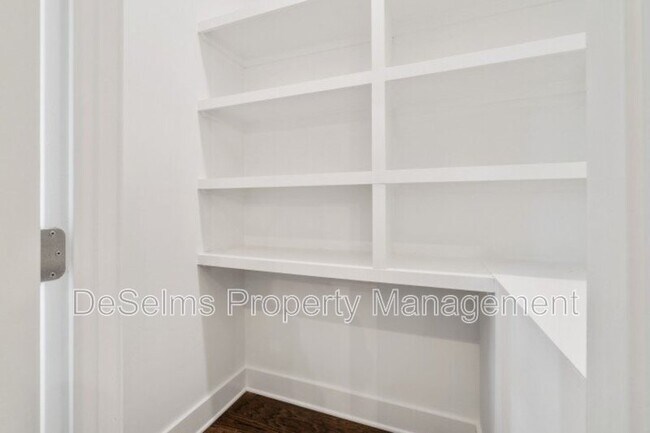 Building Photo - 759 Mill Creek Meadow Dr