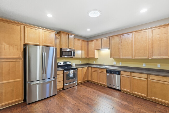 Building Photo - 6368 Manchester Ave NE