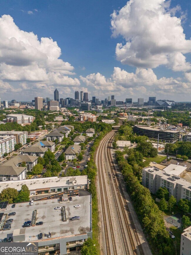 Building Photo - 788 West Marietta St NW