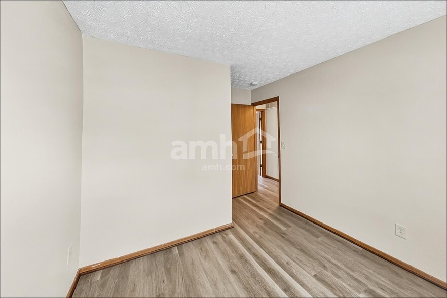 Building Photo - 2000 Manley Way