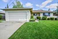 Building Photo - Nice 4 Bedroom Rancher