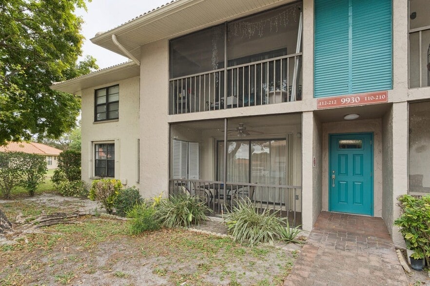 Building Photo - 9930 Pineapple Tree Dr