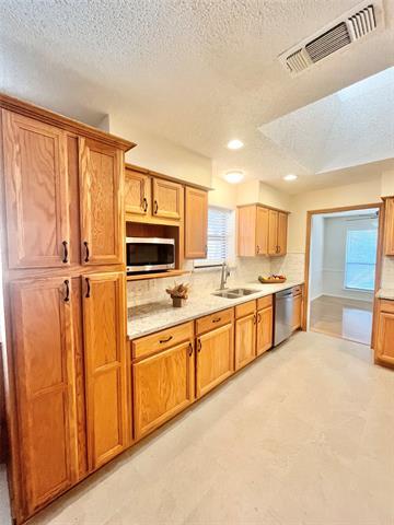 Building Photo - 3915 Wentworth Dr