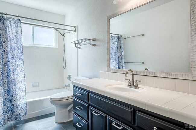 Building Photo - Welcome to your dream home in Oakmont, a v...