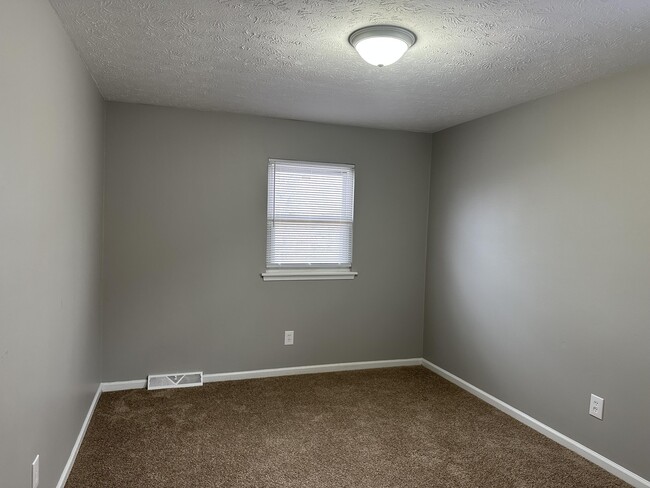 Building Photo - 1179 Tatesbrook Dr