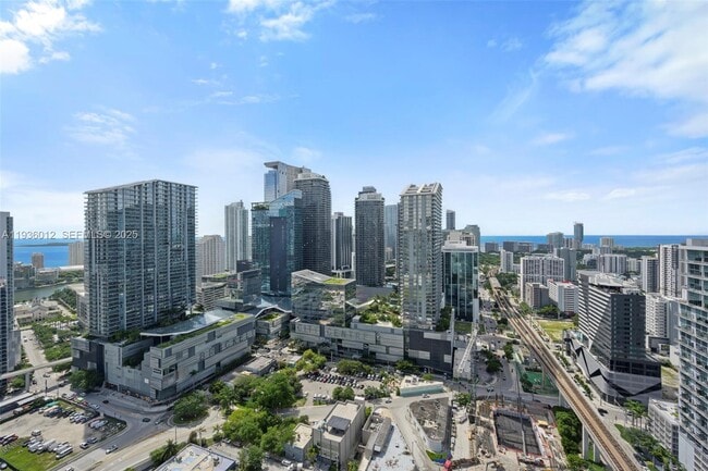 Building Photo - 92 SW 3rd St