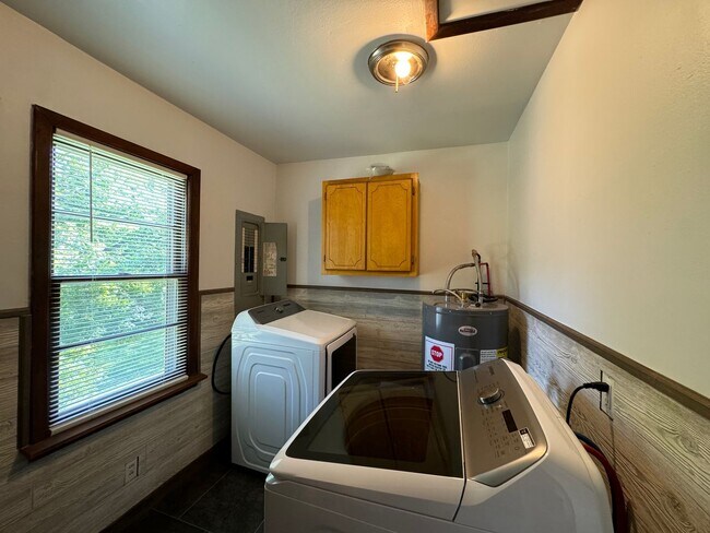 Building Photo - Single-Family Rental House 1BR-1BA - Warrenton MO 63383