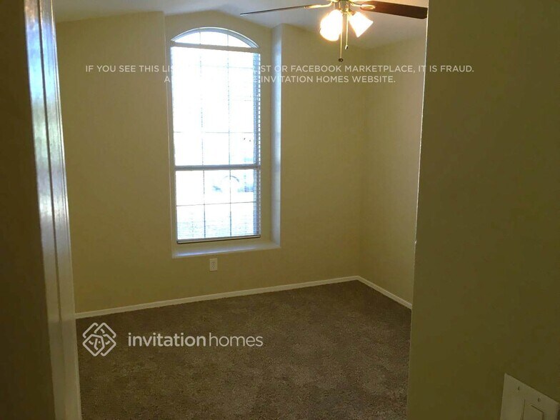 Building Photo - 9733 W Tonopah Dr