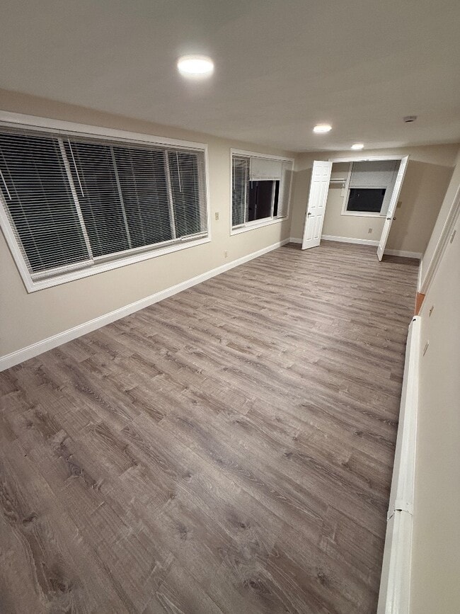 Building Photo - 43-45 Hall Avenue - 45