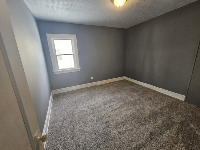 Building Photo - 1149 E 177th St