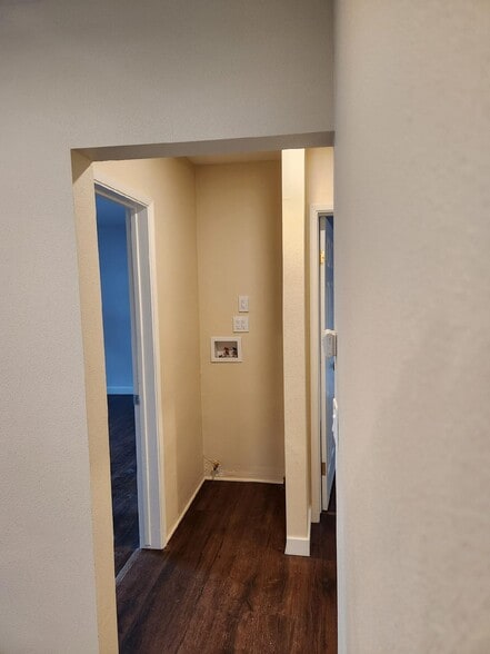 Building Photo - 914 N Olive St